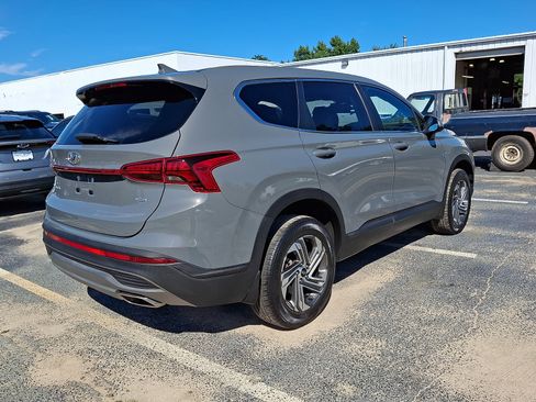Used 2023 Hyundai Santa Fe SE AWD/4WD image 6