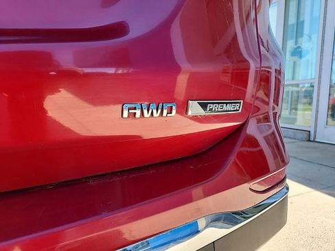 Used 2018 Chevrolet Equinox Premier AWD/4WD image 13