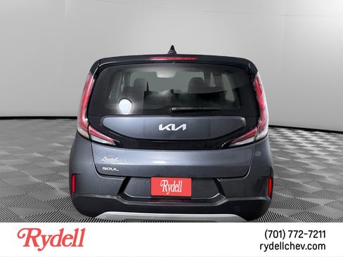 Used 2023 Kia Soul LX w/ LX Technology Package image 4