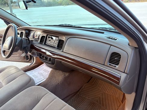 Used 2003 Mercury Grand Marquis GS image 22