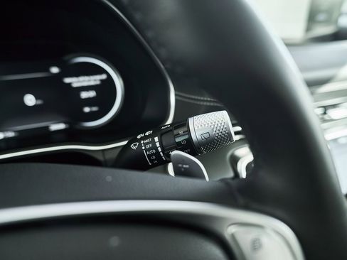 Used 2024 Genesis GV80 2.5T image 40