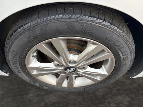 Used 2018 Hyundai Elantra Value Edition FWD image 43