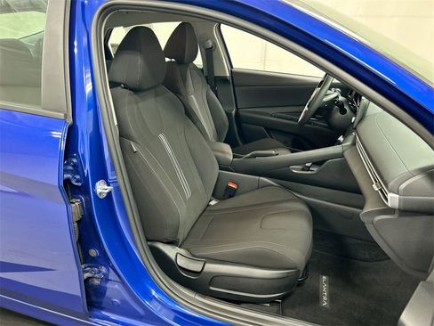 Used 2023 Hyundai Elantra SEL image 22