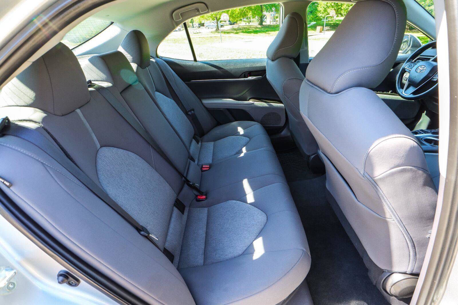 Used 2022 Toyota Camry LE FWD image 36