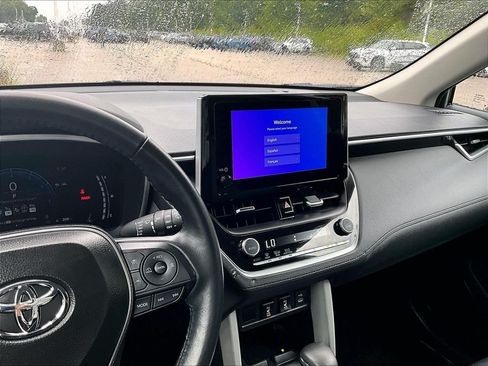 Certified 2025 Toyota Corolla Cross XLE AWD/4WD image 25