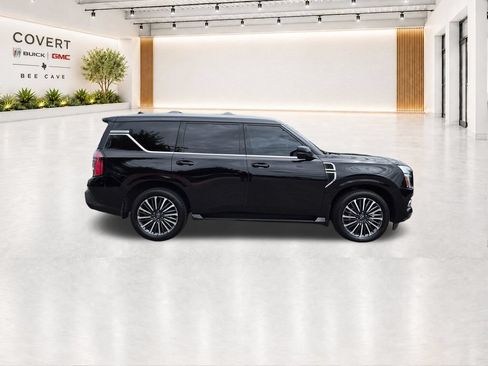 Used 2025 Nissan Armada Platinum Reserve AWD/4WD image 13