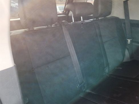 Used 2012 Toyota FJ Cruiser 4WD image 21