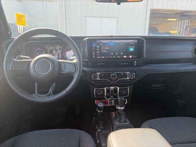 Certified 2025 Jeep Wrangler Unlimited Rubicon AWD/4WD image 13