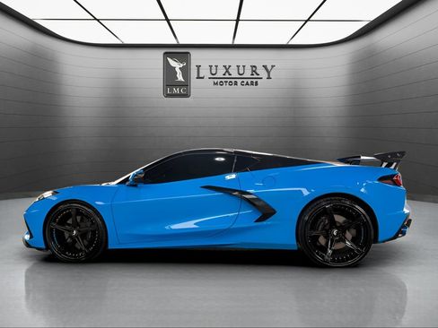 Used 2021 Chevrolet Corvette Stingray Coupe w/ Z51 Performance Package RWD image 5
