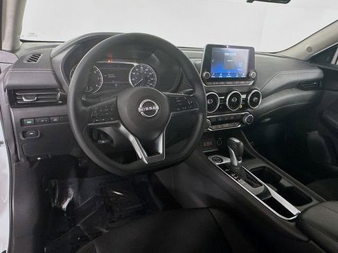 Used 2024 Nissan Sentra SV image 11