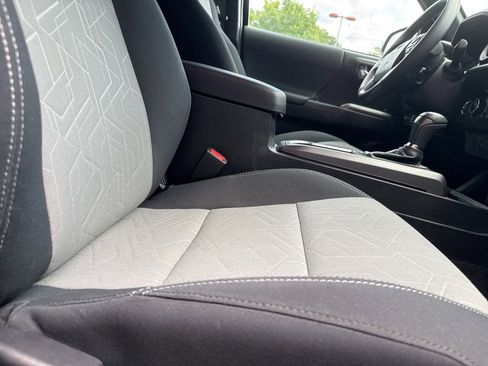 Used 2023 Toyota Tacoma TRD Off-Road image 58