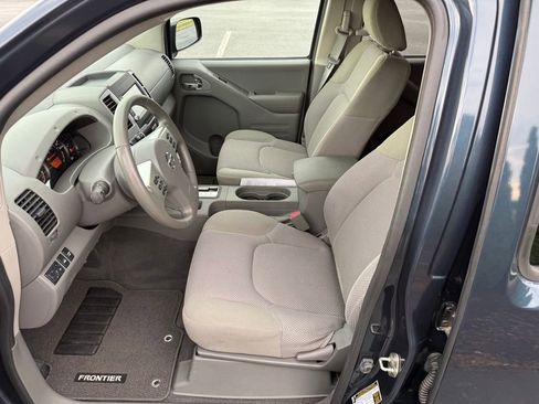 Used 2019 Nissan Frontier SV AWD/4WD image 12
