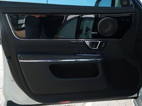 Used 2019 Jaguar XJ R-Sport image 47
