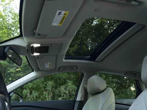 Used 2025 Honda Accord SE image 35
