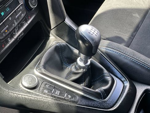 Used 2017 Ford Focus RS AWD/4WD image 19