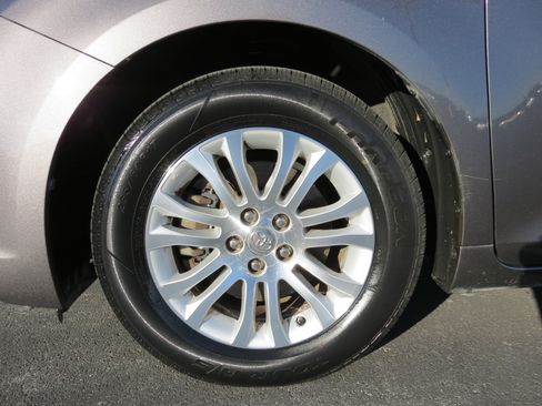 Used 2011 Toyota Sienna XLE image 47