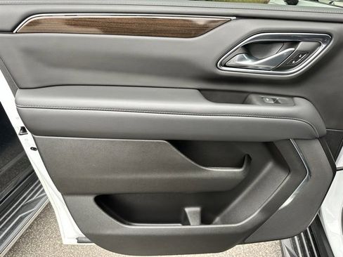 Used 2022 GMC Yukon XL SLE image 22