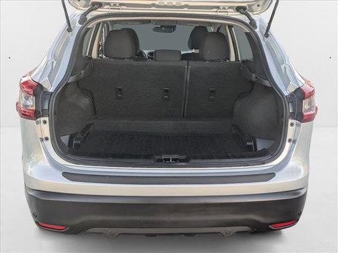Used 2020 Nissan Rogue Sport S image 4