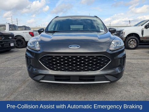 Certified 2020 Ford Escape SE image 9
