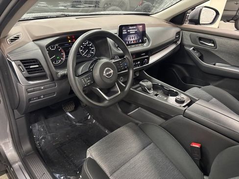 Used 2023 Nissan Rogue SV image 15