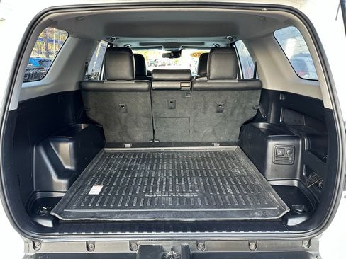 Used 2020 Toyota 4Runner SR5 Premium image 26