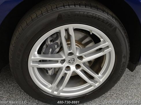 Used 2023 Porsche Macan image 41