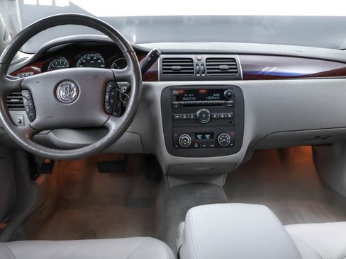 Used 2007 Buick Lucerne CXL w/ Luxury Package image 4