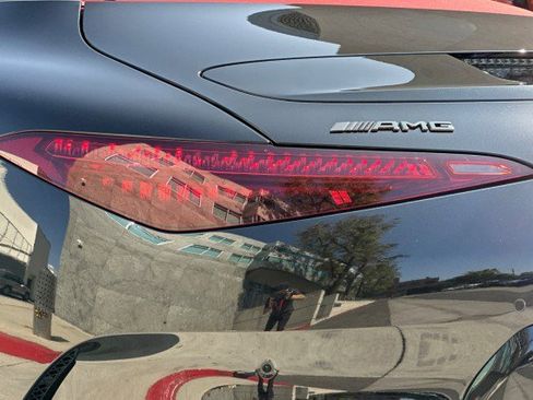 Used 2023 Mercedes-Benz SL 63 AMG 4MATIC image 23