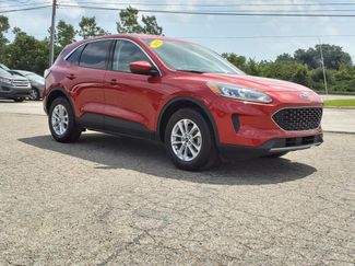 Used 2021 Ford Escape SE w/ Cold Weather Package AWD/4WD video 1