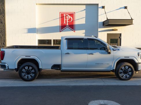 Used 2024 GMC Sierra 3500 Denali w/ Denali Reserve Package image 56