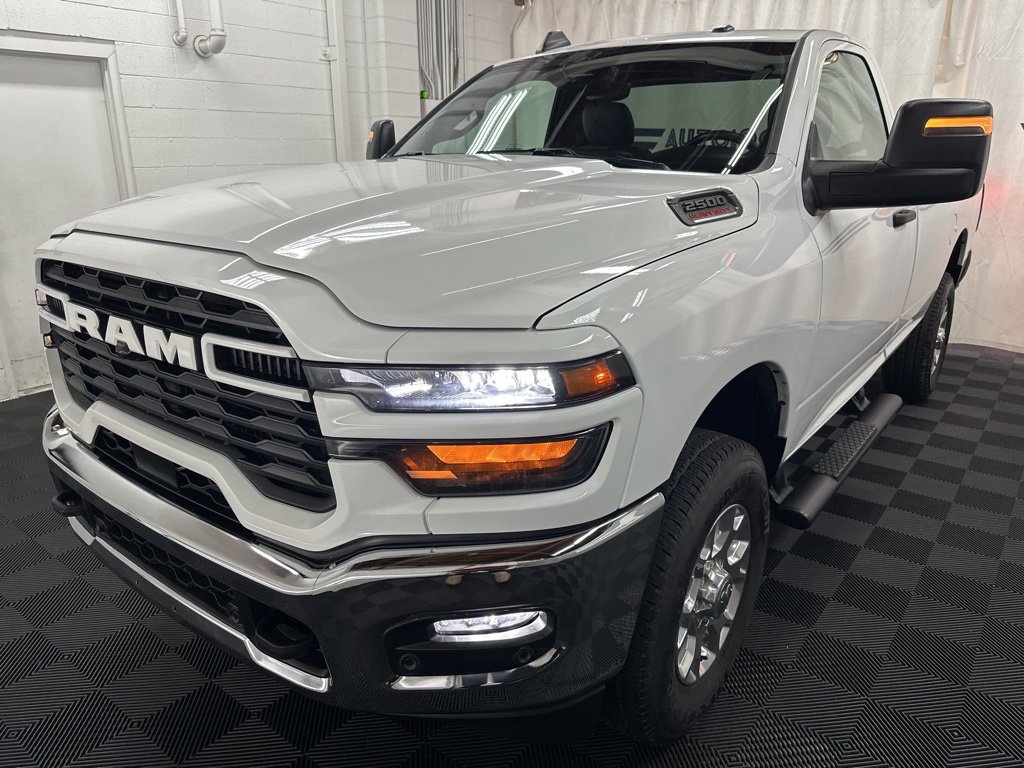 Used 2025 RAM 2500 Tradesman AWD/4WD image 2