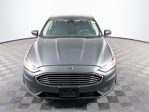 Used 2020 Ford Fusion SE FWD image 2