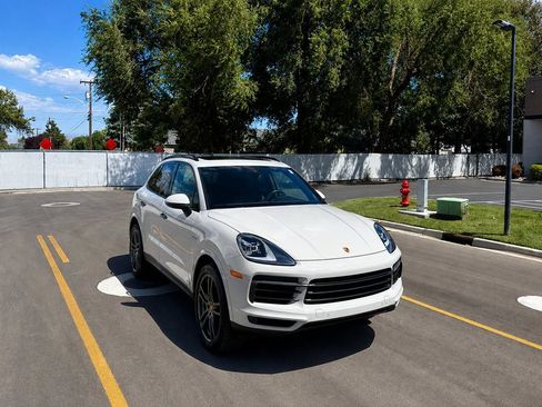 Used 2021 Porsche Cayenne E-Hybrid AWD/4WD image 7