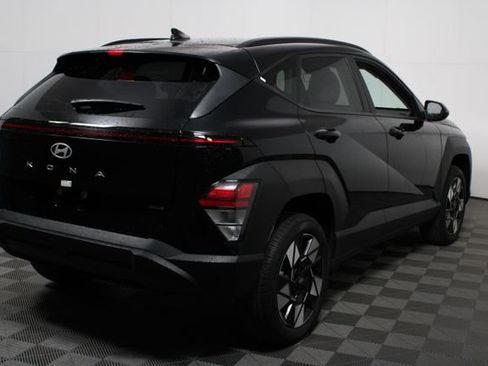 Used 2025 Hyundai Kona SEL image 7