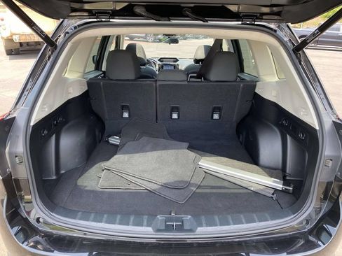 Used 2021 Subaru Forester Premium AWD/4WD image 12
