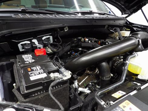 Used 2024 Ford Expedition Platinum image 23