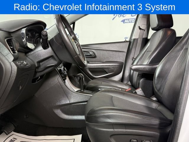 Used 2019 Chevrolet Trax LT w/ LT Convenience Package AWD/4WD image 11