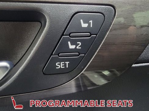 Certified 2022 Toyota Highlander Platinum image 30