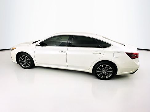 Used 2016 Toyota Avalon XLE FWD image 4