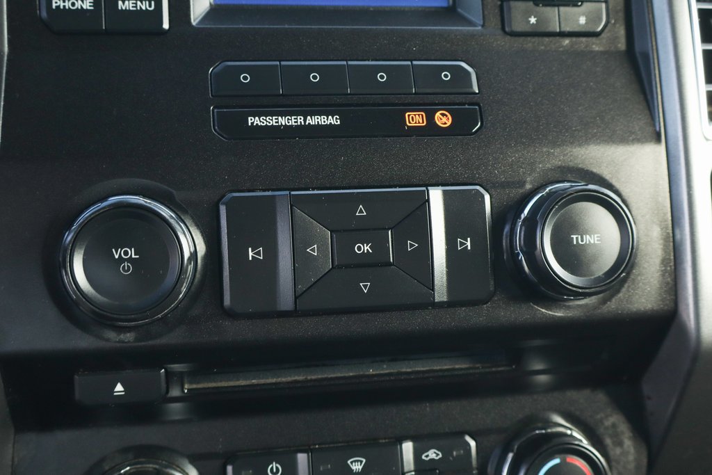 Used 2017 Ford F550 2WD Regular Cab Super Duty image 38