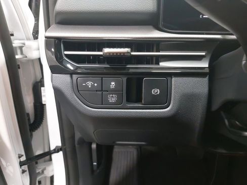 New 2026 Kia Sportage S image 25