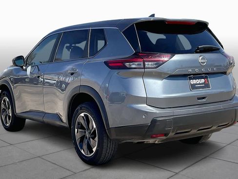 Used 2025 Nissan Rogue SV image 11