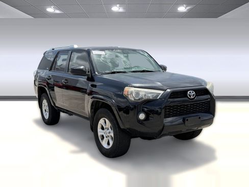 Used 2014 Toyota 4Runner SR5 AWD/4WD image 7