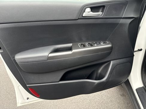 Certified 2022 Kia Sportage LX w/ LX AWD Value Edition Package image 15