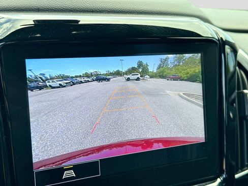 Used 2023 Chevrolet Traverse LT AWD/4WD image 36