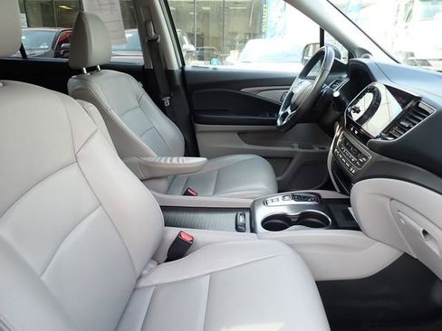 Used 2022 Honda Pilot Special Edition image 3