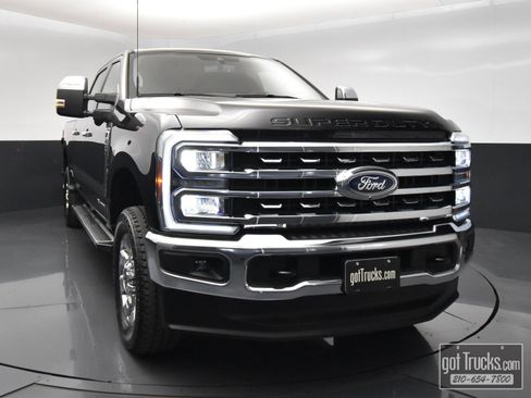 Used 2025 Ford F250 Lariat w/ Chrome Package AWD/4WD image 49