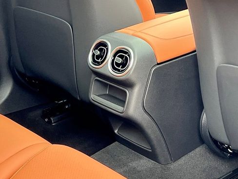 Certified 2026 Mercedes-Benz GLC 300 4MATIC image 43