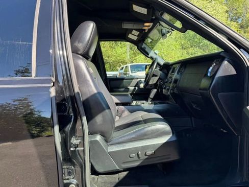 Used 2017 Ford Expedition EL XL w/ Equipment Group 101A image 15