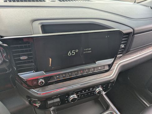 Used 2025 GMC Sierra 1500 SLT w/ SLT Premium Plus Package image 26